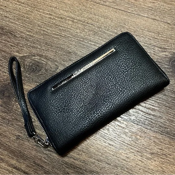 WOMEN'S STEVE MADDEN ZIP AROUND WALLET  black - Picture 9 of 9